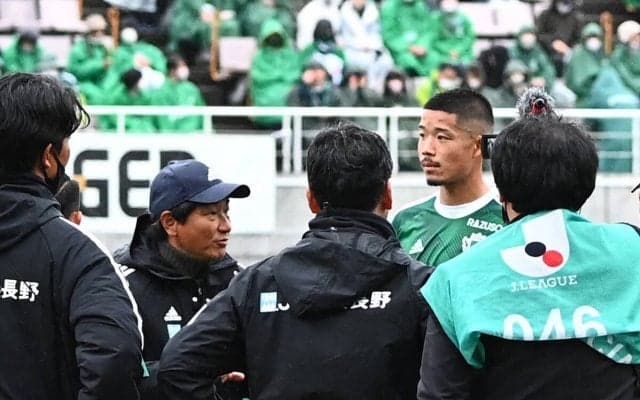 元J1クラブがなかなか抜け出せない下位リーグ「沼」の正体　響き渡る怒号