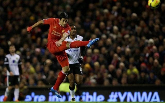 たった1人でスーパーゴール4連発！スアレスが10年前に与えた衝撃に再脚光「忘れられない」「最強のストライカーだった」