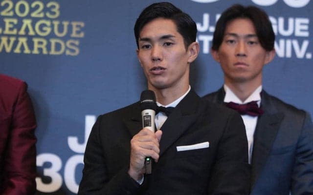 「チームファーストで動いた」ルーキーイヤー以来のベストイレブン入りの武藤嘉紀、来季はアジア王者も目指す「地に足つけて1つ1つ」【Jリーグアウォーズ】