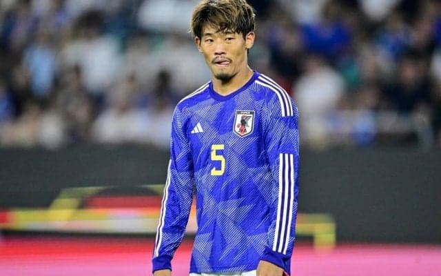 「娘ちゃんの動き可愛すぎます」「幸せな気持ちになりました」守田英正、モデル妻&愛娘との「クリスマスツリー組み立て」姿が話題に！ ファンからコメントが続々届く