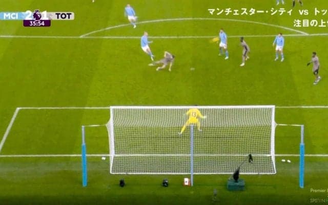 疑惑の判定もあるし… 一体、何が起こったんだ？「今日はハーランドの日じゃない！」怪物FWが痛恨ミスを連発した衝撃の瞬間　決定機に2連続どフリーシュートを枠外に外す