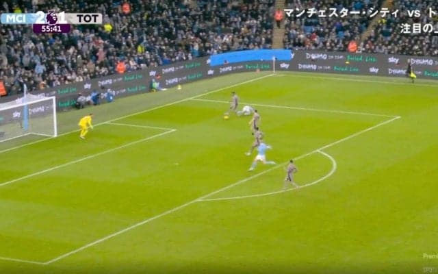 「強いし速い！」「あの位置からよく追いついたな…」最高時速何キロ出てるんだよ！爆速スピードでボール奪取　若きイタリア代表SBの“全速力ラン”がエグすぎる瞬間