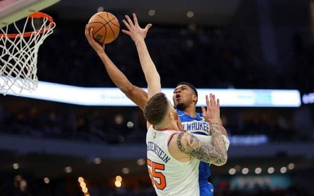 バックスがニックスを破りインシーズン・トーナメント準決勝へ進出…ヤニスがチームハイ35点