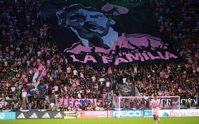 「可愛らしい」「色が好き」クラブ初となるインテル・マイアミとアディダスのコラボスニーカーに好評集まる「絶対に買う」