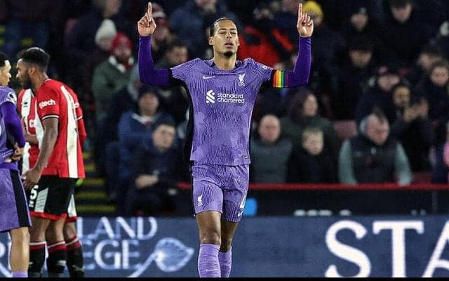 ファン・ダイク今季初弾にソボスライがダメ押し！　遠藤航フル出場のリバプールが新生ブレイズ撃破で連勝【プレミアリーグ】