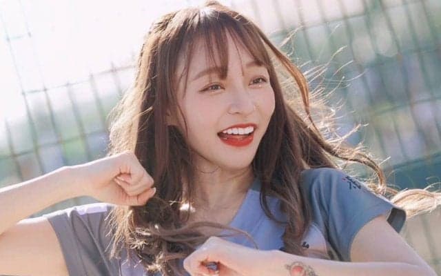 奇跡のチアが“戦闘服”着ずに新球場へ　オフも変わらぬ野球愛「可愛い」「美女」