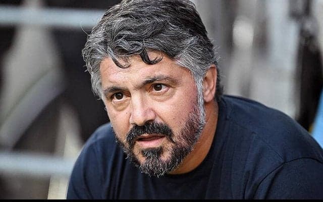 「これは意外」タッチラインを割ったボールがガットゥーゾ監督のもとへ…現役時代を知るファンも驚く華麗なタッチが話題「こんなに上手いのか」