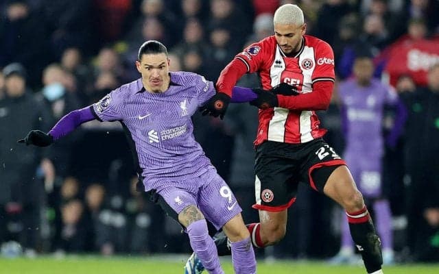 ハードタックル炸裂→相手がゴロゴロ５回転→好アシストから完璧ゴールの一部始終！“ヌニェス劇場”にリヴァプール・ファンが「守備に感動したよ」と歓喜