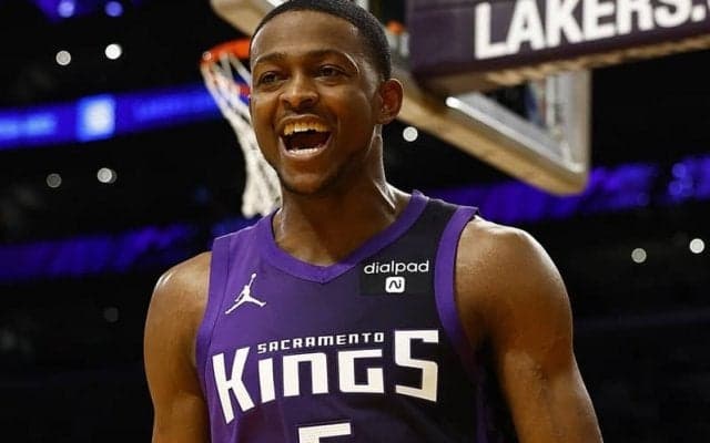 キングスのフォックスが2年約151億円の延長契約を拒否…来夏の超巨額契約を狙う