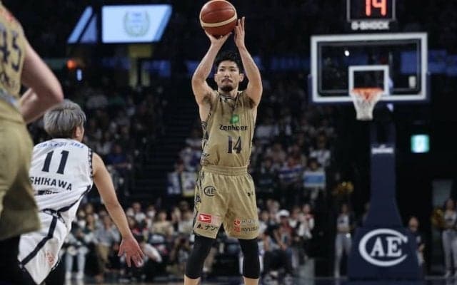 ラスト2分で12点差を跳ね返した琉球が劇的逆転勝利…岸本隆一は第4Qで14得点を奪取