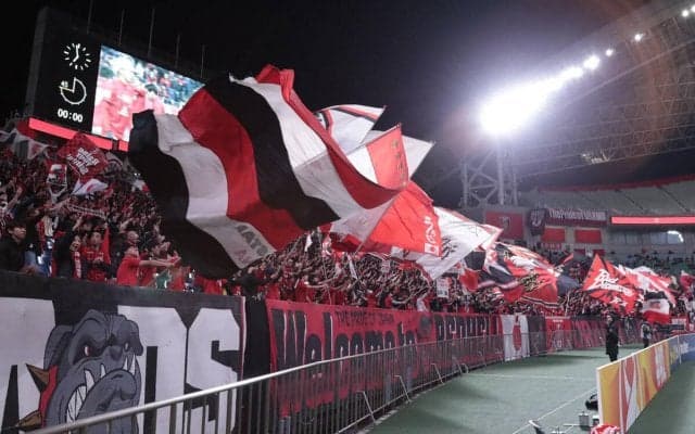 「マジで凄すぎる」「ちょっとうるっとした」想像以上の人数が集結、クラブW杯に臨む浦和をサポーターがチャントの大合唱で見送り…OBも「これはすごい」