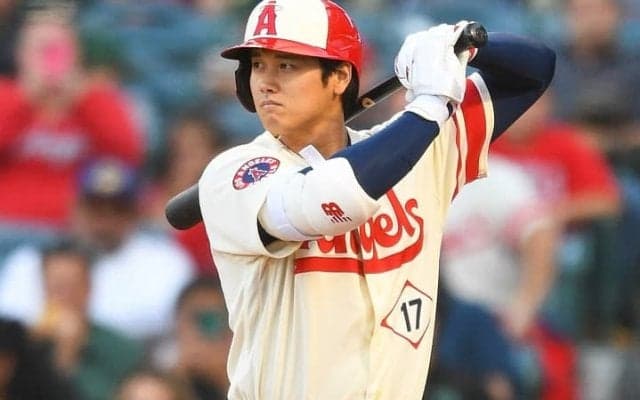 「メッシ＆ロナウドを抜いた」大谷翔平の”7億ドル”契約に英紙も驚愕！「オオタニは世界で最も稼ぐアスリート」