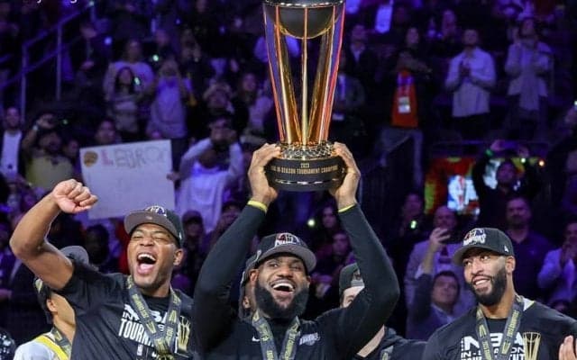 NBAカップを獲得したレブロン「俺たちが初めて制したことは今後もずっと変わらない」