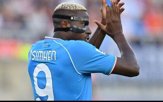 オシムヘンがアフリカ年間最優秀選手賞を初受賞！ AICに次ぐ個人2冠目