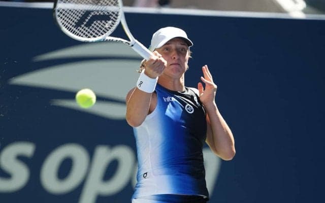 世界1位のシフィオンテクが2年連続の年間最優秀選手に選出「このような評価をしてくれてありがとう」