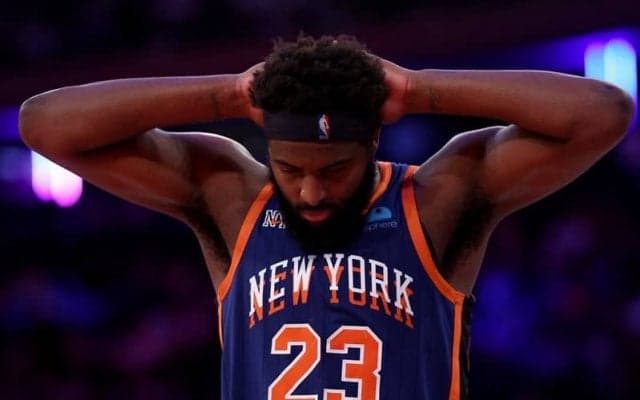 ニックスの先発センター、ミッチェル・ロビンソンが足首手術のため約2カ月間の離脱