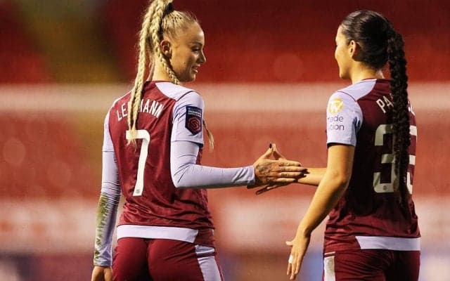 「いつだってセクシーだ」「美しすぎる」最もセクシーなフットボーラーのツインテール＆ビキニ姿がファンに大反響「マーベラス」