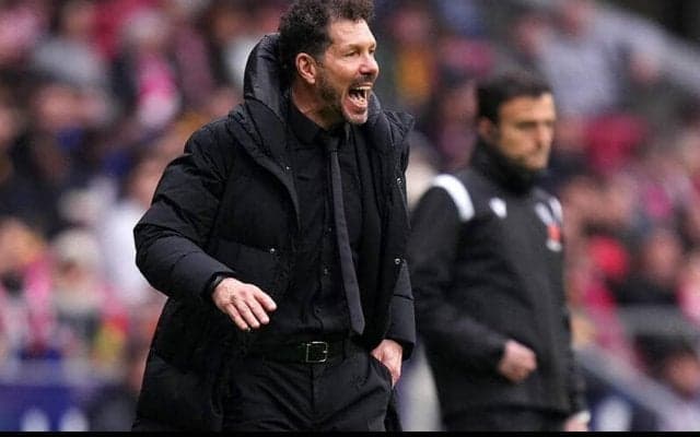 首位通過を懸けた古巣対戦を前にシメオネが将来的なセリエAでの指揮を明言、ラツィオの突破には｢2倍幸せ｣