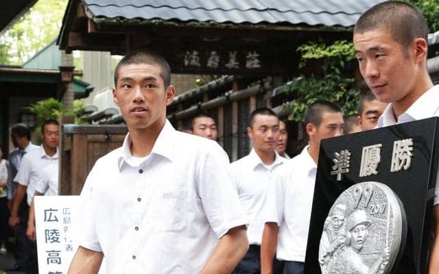 2017年夏の甲子園準優勝 広陵を支えた背番号18の主将が中村奨成に送るメッセージ「プロ野球が終わった時に周りに誰もいなくなるぞ」