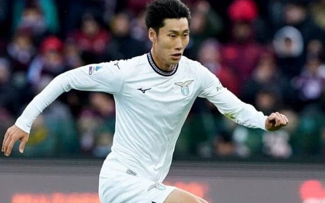 不振が続く鎌田大地の現状をドイツメディアが注視　来夏の移籍の可能性も示唆