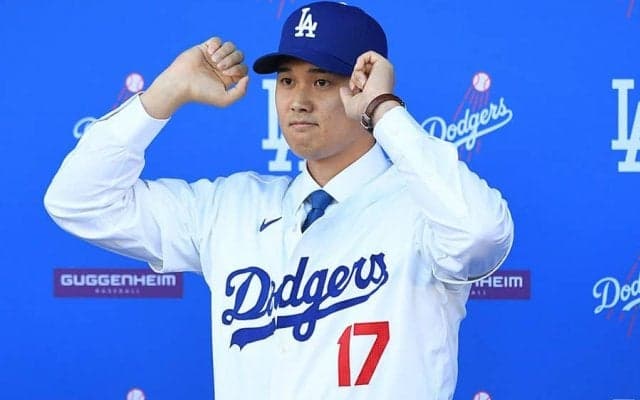 “デコピン”調べる米メディア続出　大谷翔平の新相棒に異常な注目度「新しいHRパフォ」