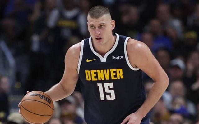 “ジョーカー”がNBA史上初の快挙…開幕25試合でトリプルダブル10度達成は史上3人目