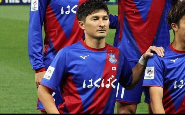甲府が武富孝介ら3選手と契約更新　「心を燃やして炎上モードで頑張ります！」