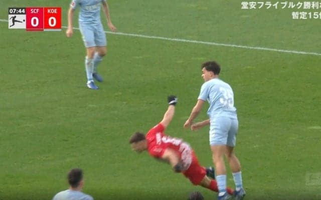 サポーターが大ブーイングの嵐！あまりのブチギレぶりに“沈黙の抗議”を我慢できず怒り大爆発　悪質タックルを見舞った初スタメン選手を震え上がらせる瞬間