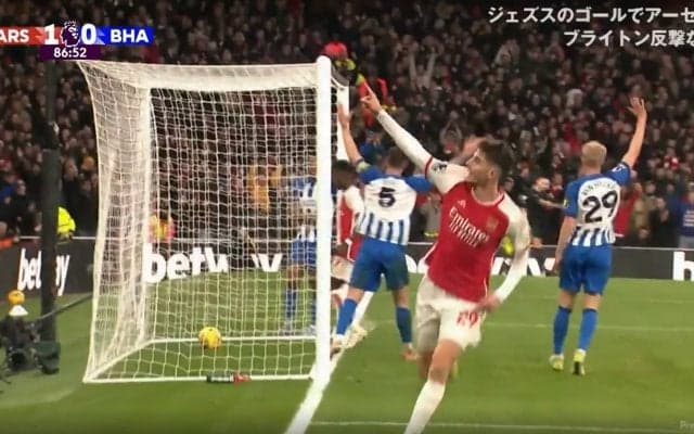 「普通にボコボコ」三笘の元ライバルが古巣ブライトンを翻弄！“逆方向ドリブル”からの圧巻コンビネーションで世界最高の“疑似カウンター”炸裂！