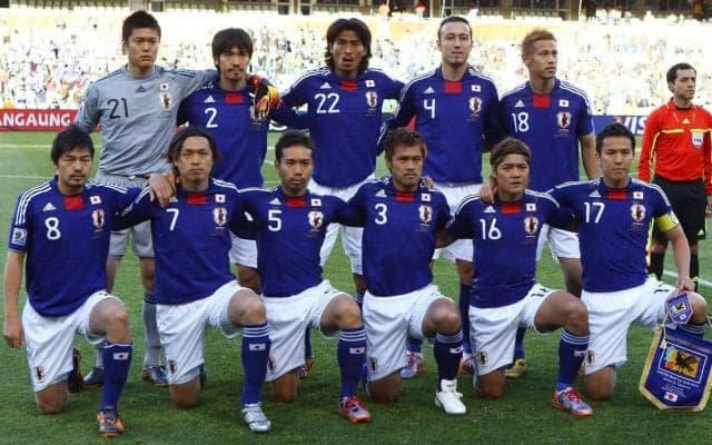 「すっごくなつい」「最高のメンツ」南アフリカW杯の日本代表3トップが再び集結！「あの時は走ったね～」