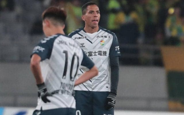 J1昇格へ再挑戦の千葉がDFメンデスと契約を延長！「2024シーズンも一緒に戦いましょう！LET’S GO!!」