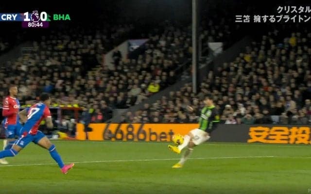 「よく打てたな」三笘薫、左足を痛めながら放った渾身の一撃。GKも思わず取りこぼした強烈すぎるダイレクトボレーの瞬間！