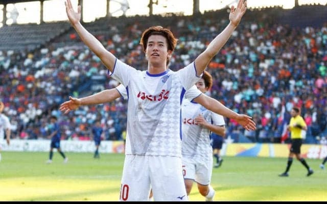 「大好きです甲府。いってきます！」 10番の長谷川元希が新潟移籍でJ1初挑戦
