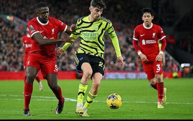 遠藤航がフル出場した白熱の首位攻防戦はドロー決着…鬼門から勝ち点1持ち帰ったアーセナルが首位キープ【プレミアリーグ】