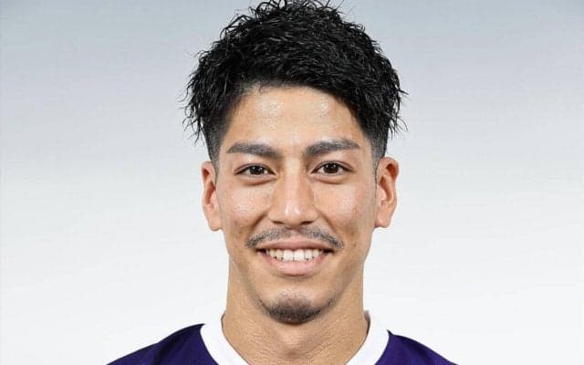 京都が今季2試合の出場に終わったFW宮吉拓実と契約更新 「来シーズンも前向きに頑張っていきます」
