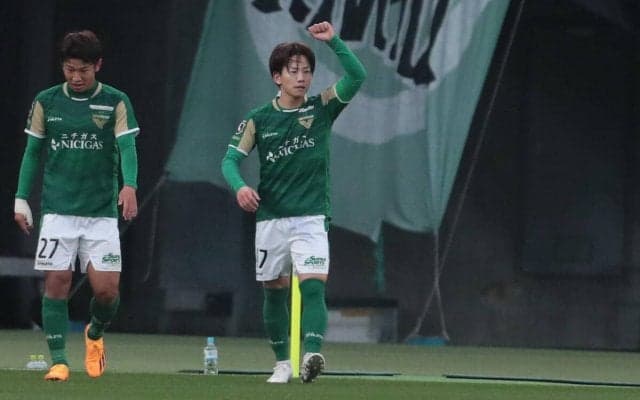 鳥栖がC大阪のMF中原輝を完全移籍で獲得、今季途中から東京Vでプレーし昇格に貢献「勝利のため全力で頑張ります」