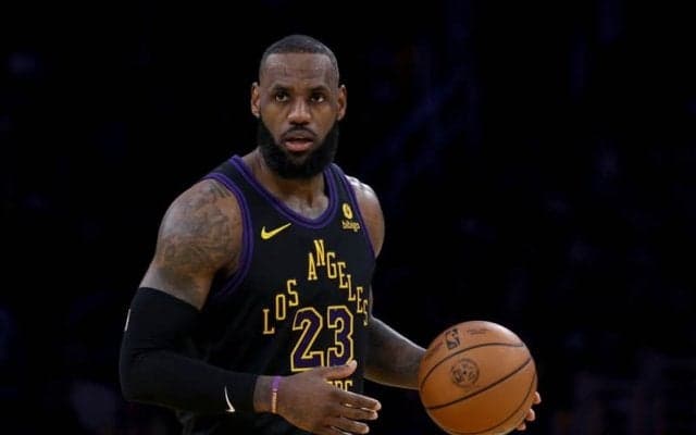 先発陣にメスを入れたレイカーズが連敗脱出…先発PGを務めたレブロンが殊勲の活躍