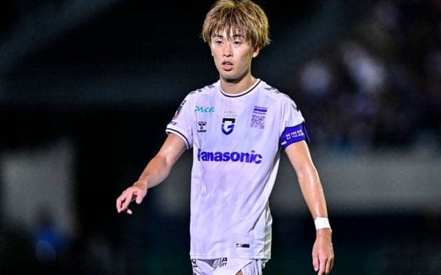 「過去一の女子力」川崎移籍のMF山本悠樹の「カバンの中身映像」が1万5千回再生の大反響！ 高級ブランド『ボッテガ・ヴェネタ』のカバンに入ったこだわりの品々