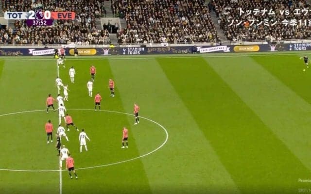 「狂ってるな」「めっちゃ走ってる」 負傷者続出、離脱者10名！ボロボロになっても”全員で走りまくる” トッテナムのエグすぎるハイプレス・ハイライン戦術が炸裂する瞬間