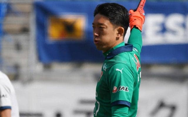 「素敵なご夫婦」「憧れです！」権田修一と妻・裕美さんが結婚13周年をお祝い、2ショットが話題「凄いステキな写真」