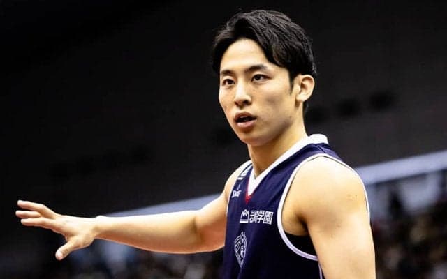 Bリーグの選手カード付ウエハースが発売決定…レアカードには金色箔のサインプリント付