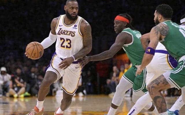 優勝候補セルティックスに敗れたレイカーズのレブロン「俺たちが健康体だとは思えない」