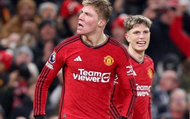 「めちゃくちゃ嬉しそう」「泣けてくる」ついに生まれたプレミア初ゴールにホイルンドが喜び爆発！チームメイトも祝福「信じてたぞ！！」