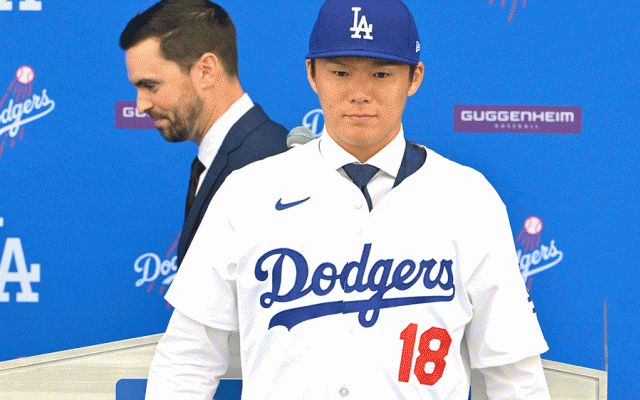 山本由伸の左腕に光り輝く“装飾品”　ファン興味津々「誰かわかりました？」