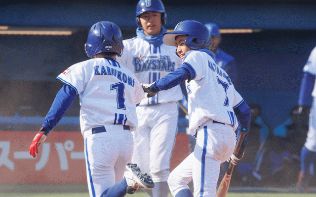 DeNAジュニアが優勝　7年ぶり2度目…長男の活躍に井端氏大喜び、荒波監督は涙