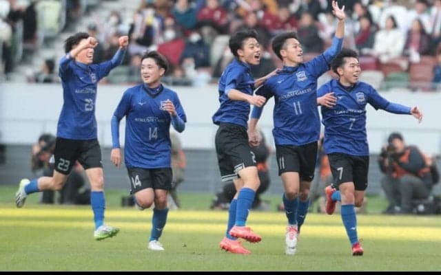 初出場校同士で幕開け！　広島国際学院が早稲田実業撃破で2回戦へ【高校サッカー選手権】