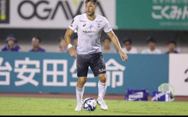 9月に神戸入りのハンガリー代表MFヴェーチェイが退団　「短い期間ではありましたが…」