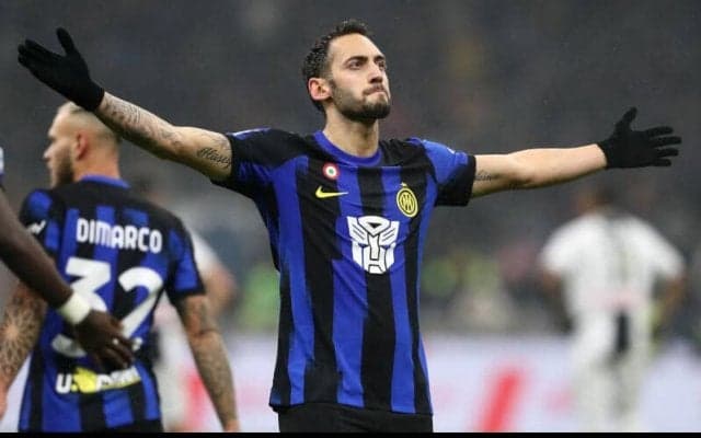 チャルハノールがアル・ヒラルからの破格オファーを拒否！ 今夏にはインテルと2027年まで契約延長