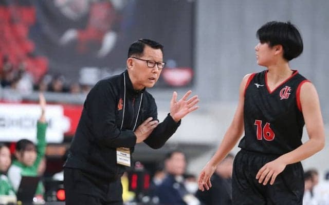 大逆転劇直前に天国へ「力を貸してください」岐阜女子・安江コーチが涙の準優勝会見
