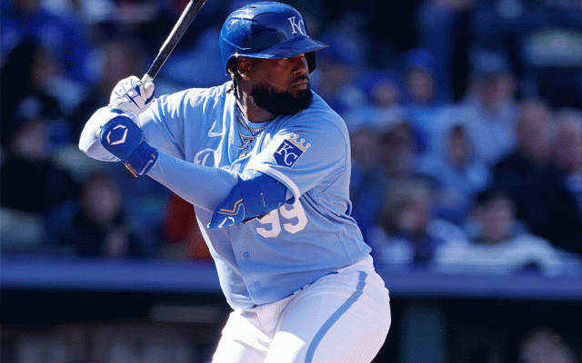 メジャー108発の巨漢大砲に日本3球団が興味　米4球団含めた争奪戦…現地報道